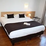 Hotell De La Rhune 3*