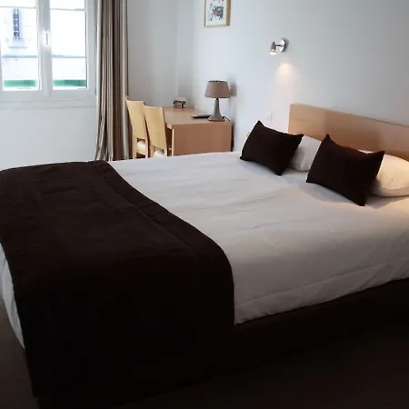 Hotel De La Rhune 3*