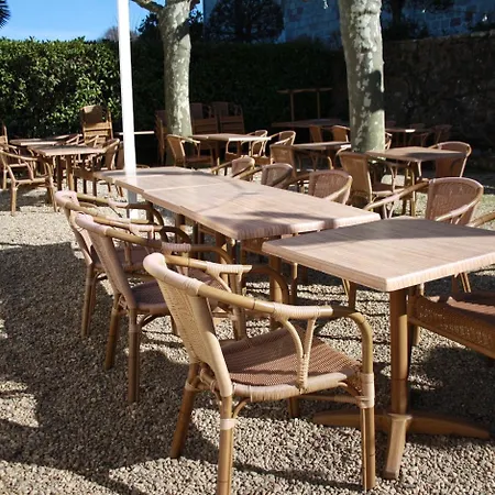 De La Rhune 3* אסקיין