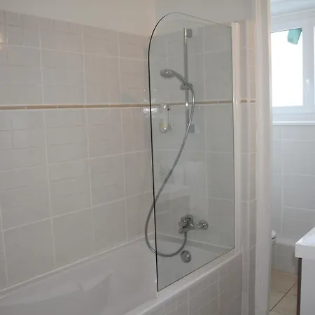 De La Rhune 3* אסקיין