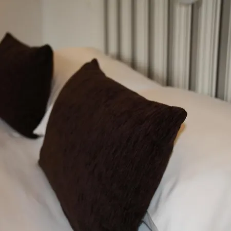 De La Rhune מלון