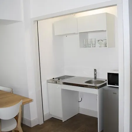 Hotel De La Rhune 3*