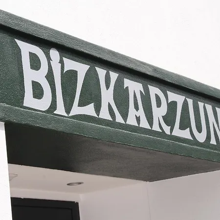 מלון De La Rhune 3*