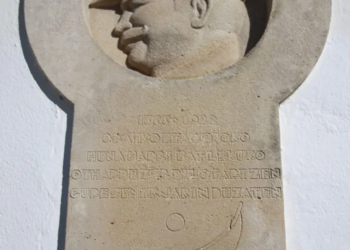 Hotel De La Rhune 3*